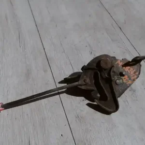 VW T4 -96 Motorháztető zár bontott alkatrész Árcsökkenés