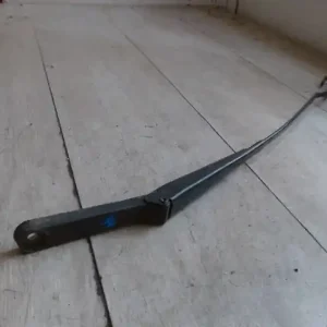 VW T4 96- Ablaktörlő kar jobb első bontott alkatrész Kedvezményes ár