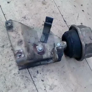 Azonnal elérhető VW T4 96.01-03.04 Sebességváltó tartó bak 2.5tdi bal felső bontott alkatrész