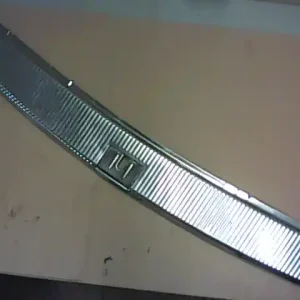 VW TOUAREG 02.11-10.05 Csomagtér burkolat bontott alkatrész Olcsó