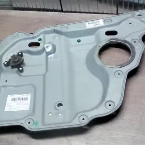 VW Touran 2003.04.01-2006.11.30 Jobb hátsó ablakemelő szerkezet mechanikus bontott alkatrész Szuper ajánlat