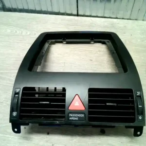 VW Touran 2003.04.01-2006.11.30 Középső szellőző többfunkciós bontott alkatrész Kihagyhatatlan ajánlat