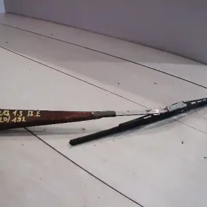 Vedd meg online WARTBURG 1,3 Ablaktörlő kar bal első bontott alkatrész