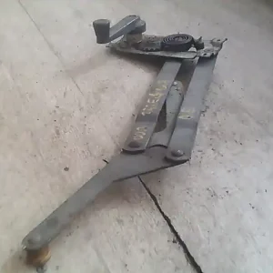 WARTBURG 1,3 Bal első ablakemelő szerkezet mechanikus bontott alkatrész Népszerű