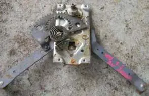 WARTBURG 1,3 Bal hátsó ajtó zárszerkezet mechanikus bontott alkatrész Végkiárusítás