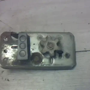 WARTBURG 1,3 Bal hátsó ajtó zárszerkezet mechanikus 4 ajtós mechanikusbontott alkatrész Vásárlói kedvenc