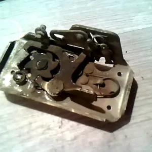 WARTBURG 1,3 Bal hátsó ajtó zárszerkezet mechanikus nem központizárasbontott alkatrész Legjobb ár