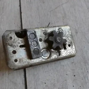 WARTBURG 1,3 Bal hátsó ajtó zárszerkezet mechanikus 5 ajtós bontott alkatrész Olcsó